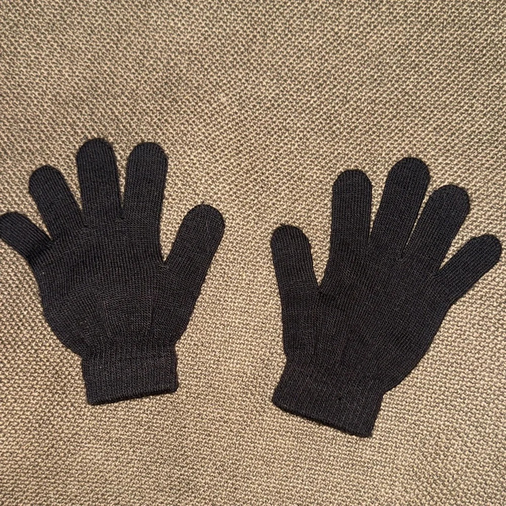 Kids Black Knit Gloves Hand Warmth Winter Ski Cold Weather Gear Youth Large